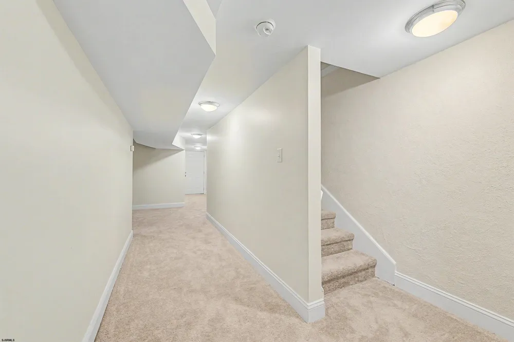 6211 Ventnor Ventnor, NJ 08406