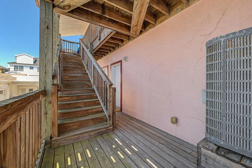 6211 Ventnor Ventnor, NJ 08406