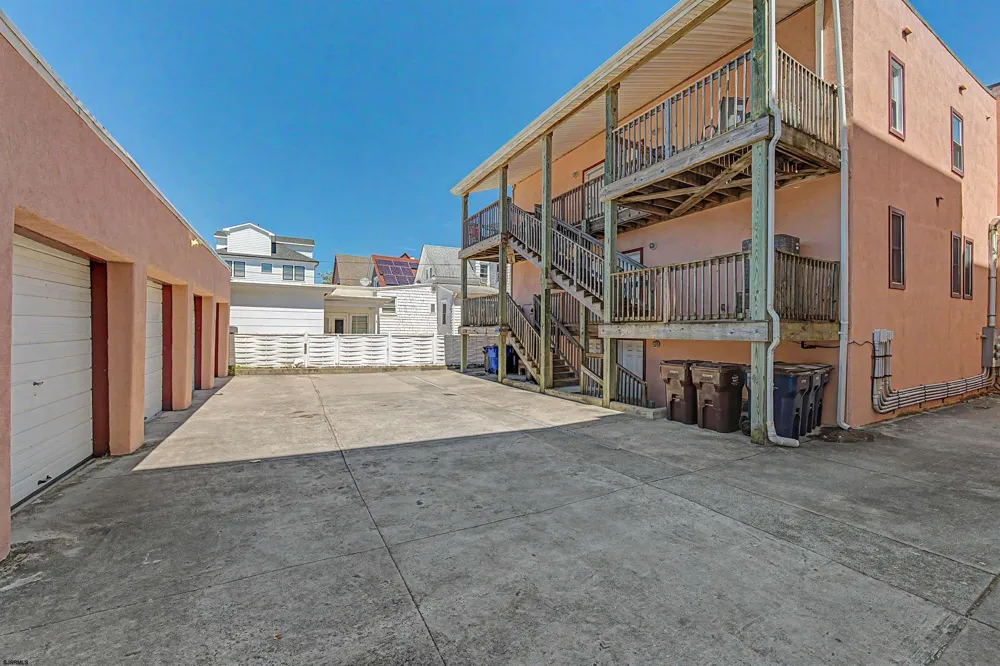 6211 Ventnor Ventnor, NJ 08406