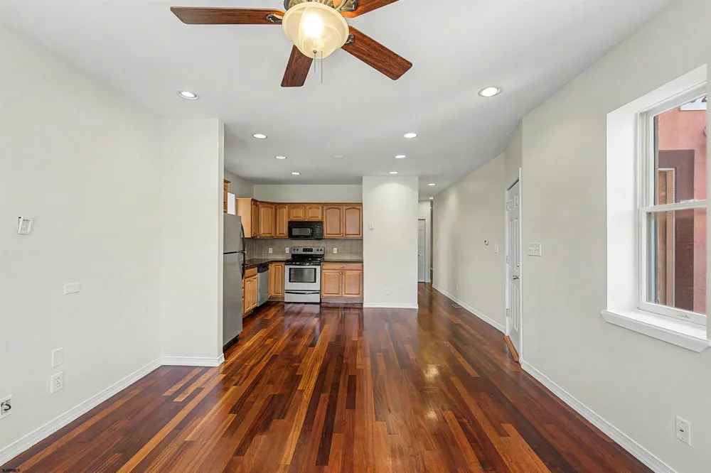 6211 Ventnor Ventnor, NJ 08406
