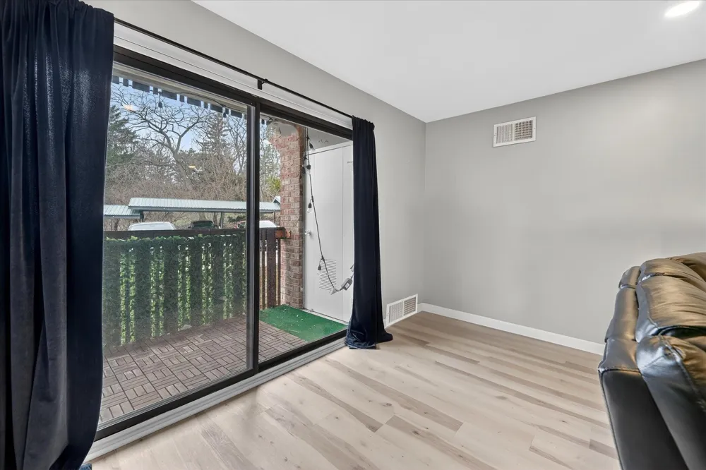 2140 Pauline Boulevard #206 Ann Arbor, MI 48103