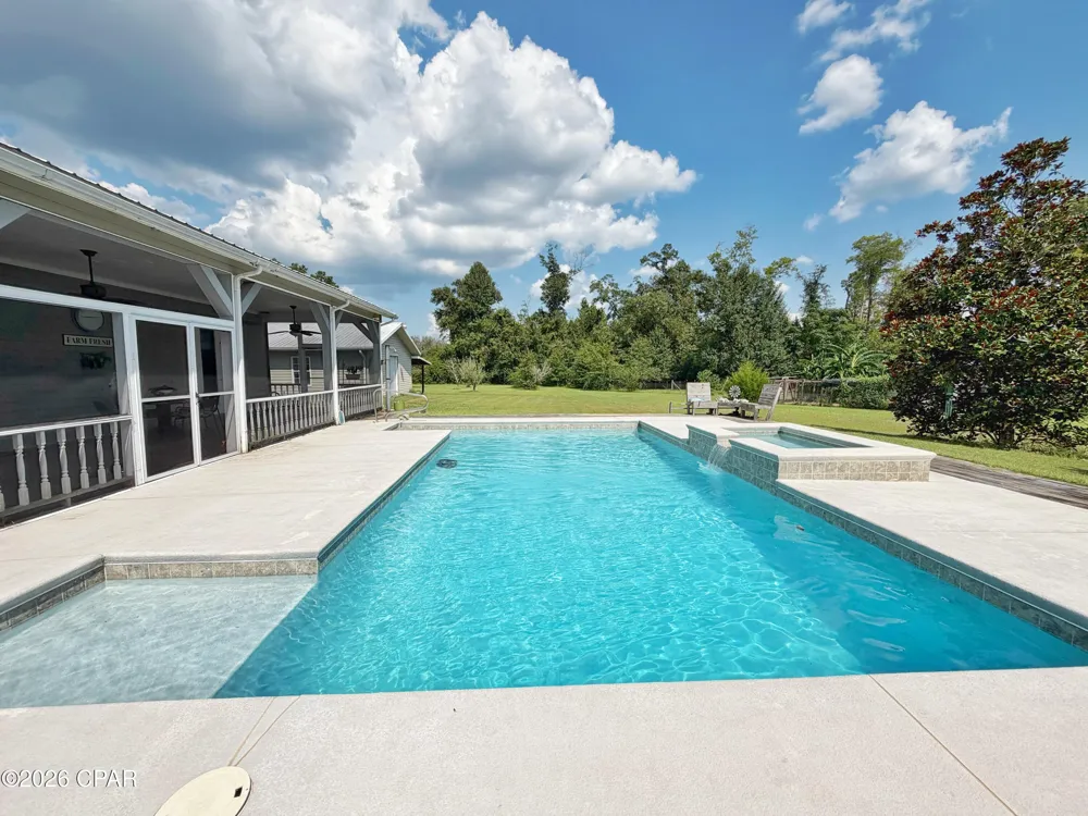 3280 Willie Lane Cottondale, FL 32431