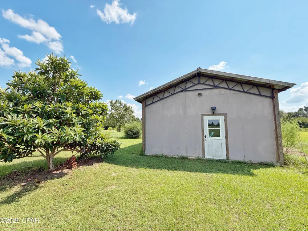 3280 Willie Lane Cottondale, FL 32431