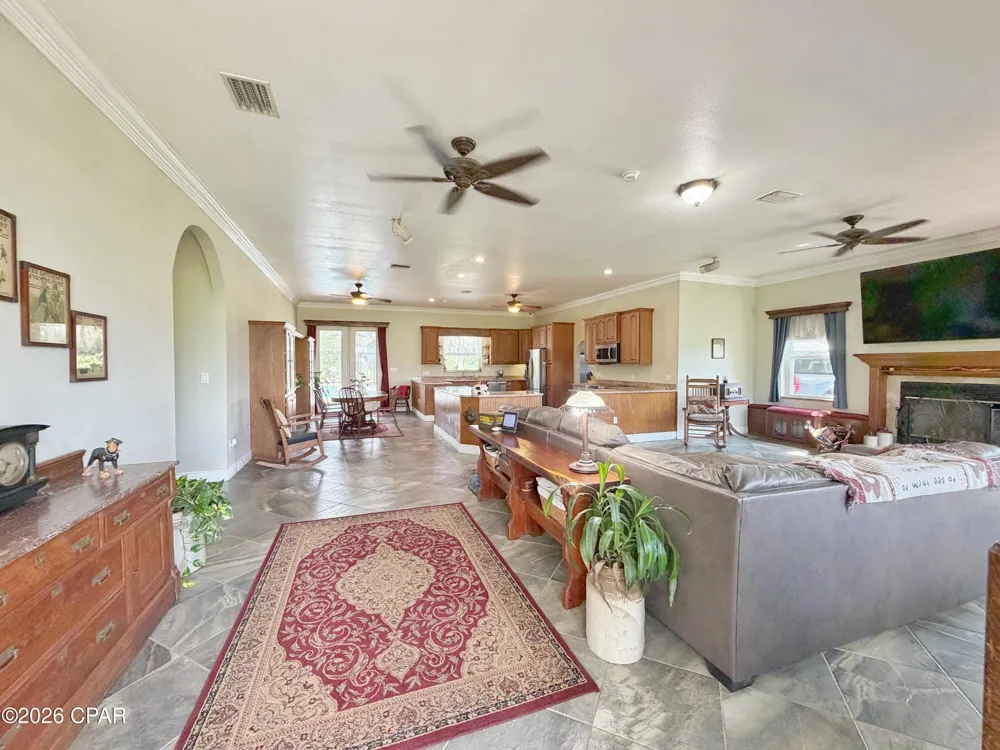 3280 Willie Lane Cottondale, FL 32431