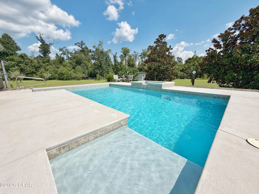 3280 Willie Lane Cottondale, FL 32431