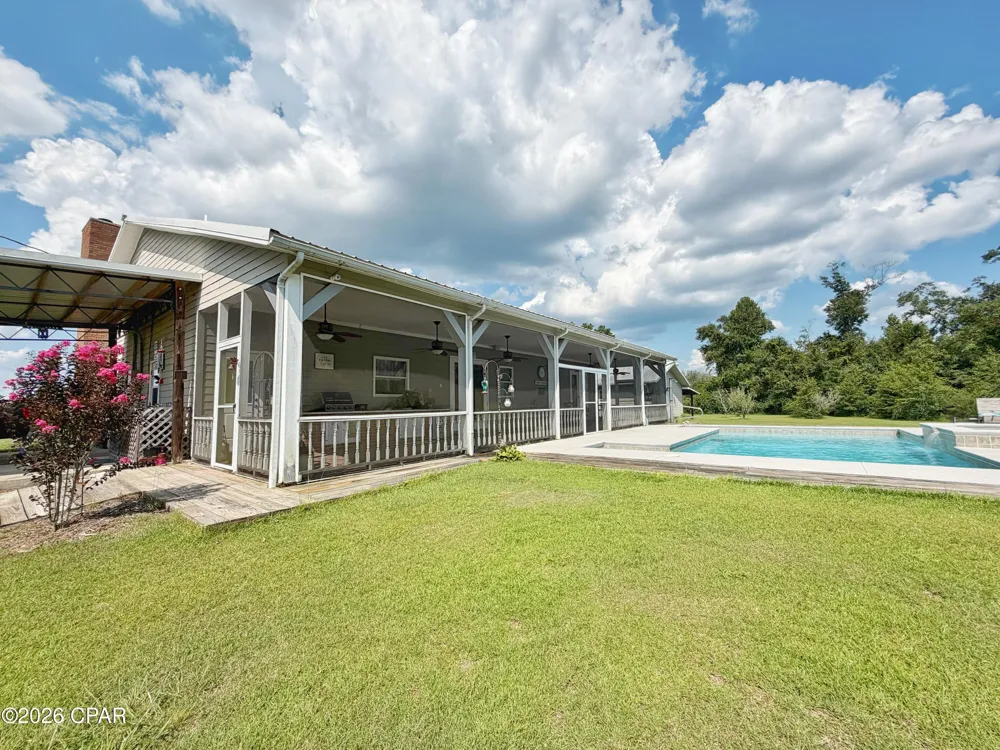 3280 Willie Lane Cottondale, FL 32431