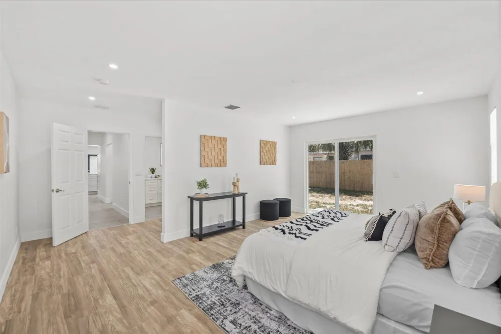 1311 AVENUE H Riviera Beach, FL 33404