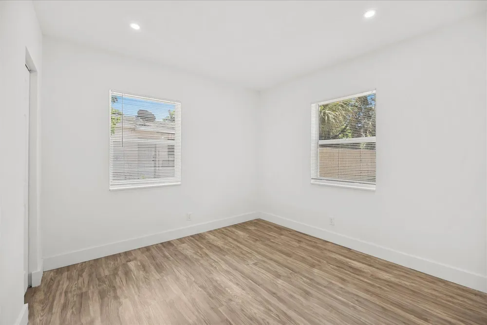 1311 AVENUE H Riviera Beach, FL 33404