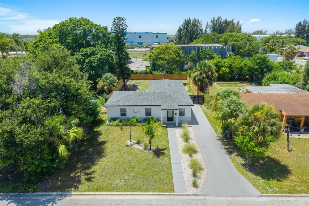 1311 AVENUE H Riviera Beach, FL 33404