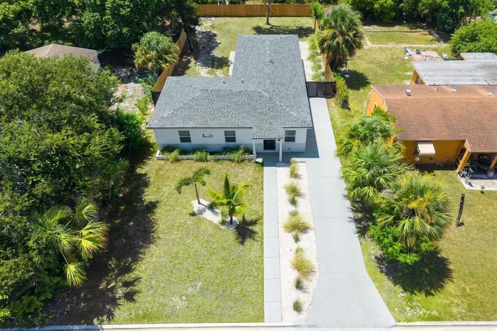 1311 AVENUE H Riviera Beach, FL 33404