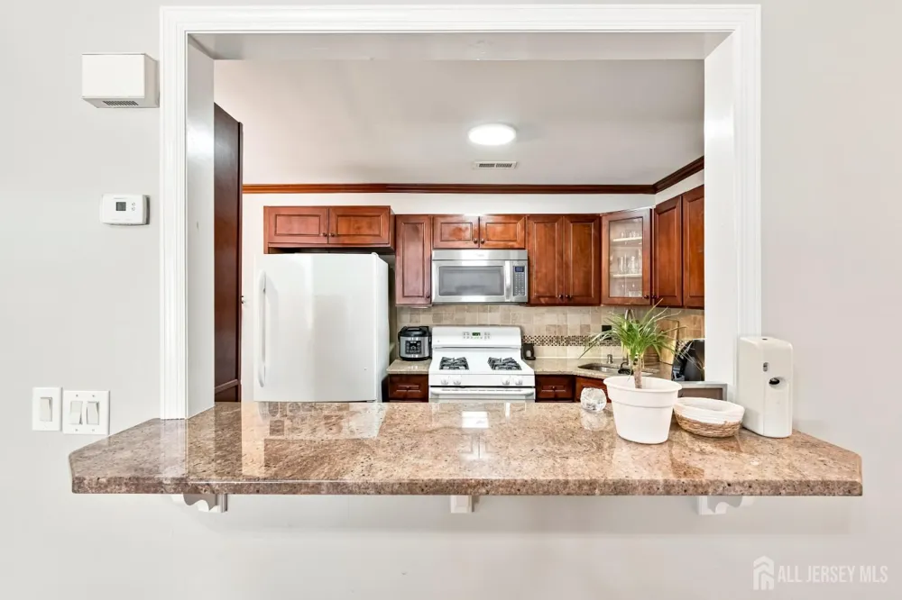 30 Kensington Drive Piscataway, NJ 08854