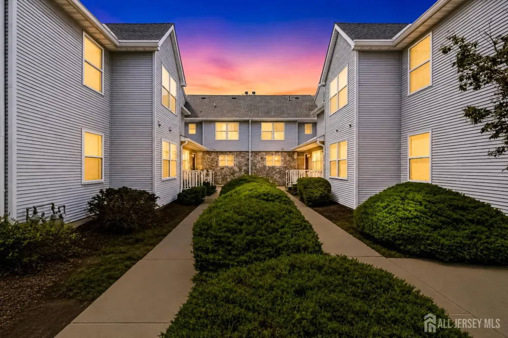 30 Kensington Drive Piscataway, NJ 08854