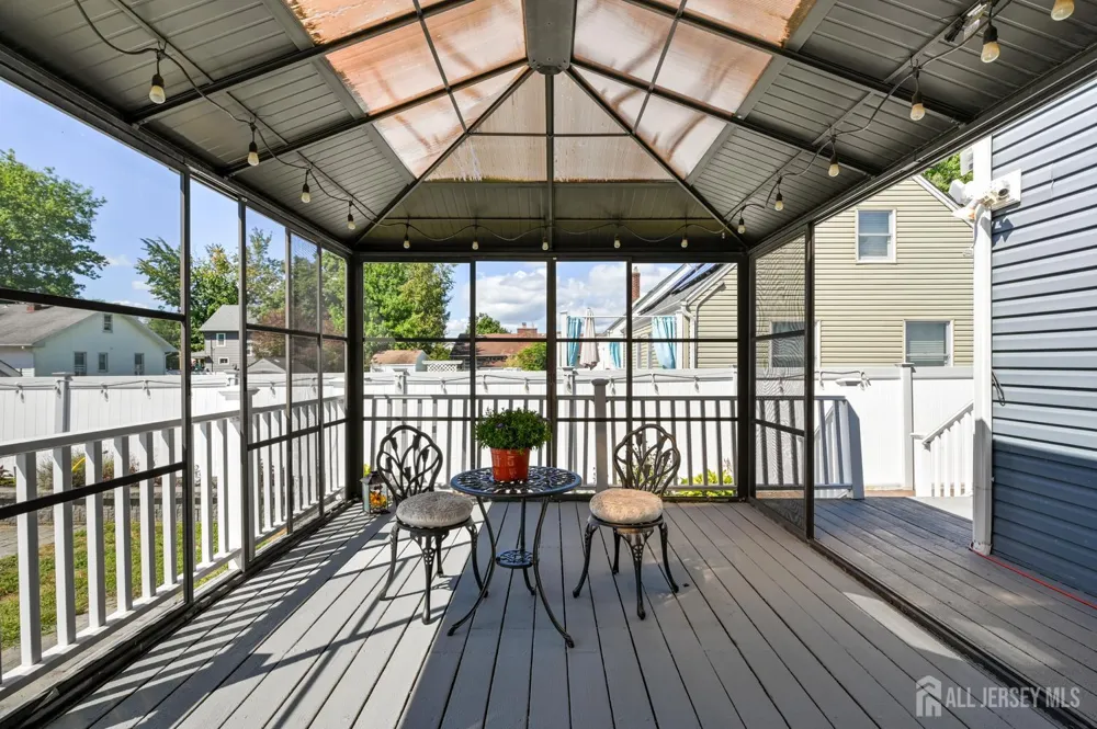 416 Giles Avenue Middlesex, NJ 08846