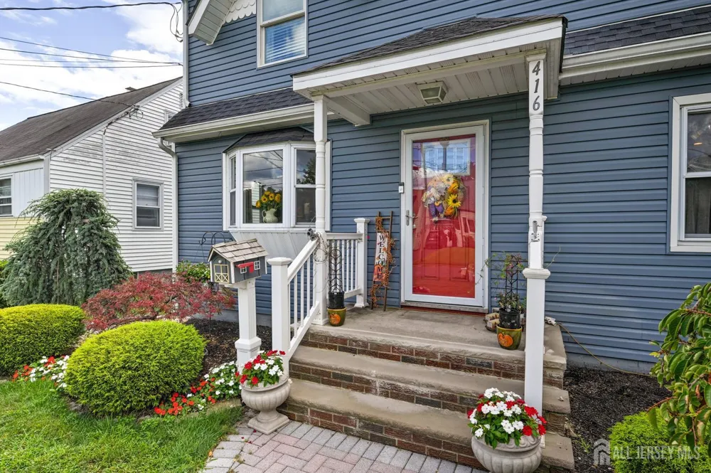 416 Giles Avenue Middlesex, NJ 08846