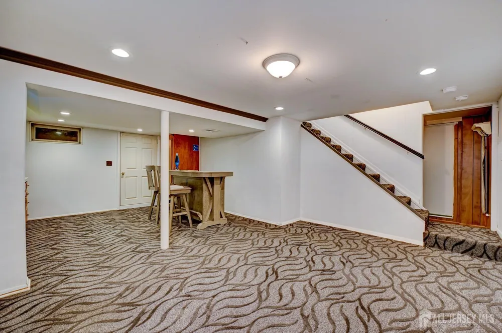 416 Giles Avenue Middlesex, NJ 08846