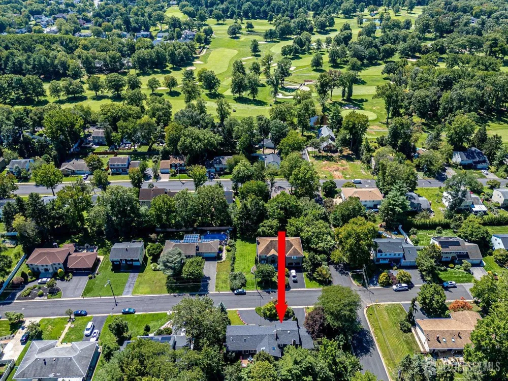 48 Frost Avenue Edison, NJ 08820