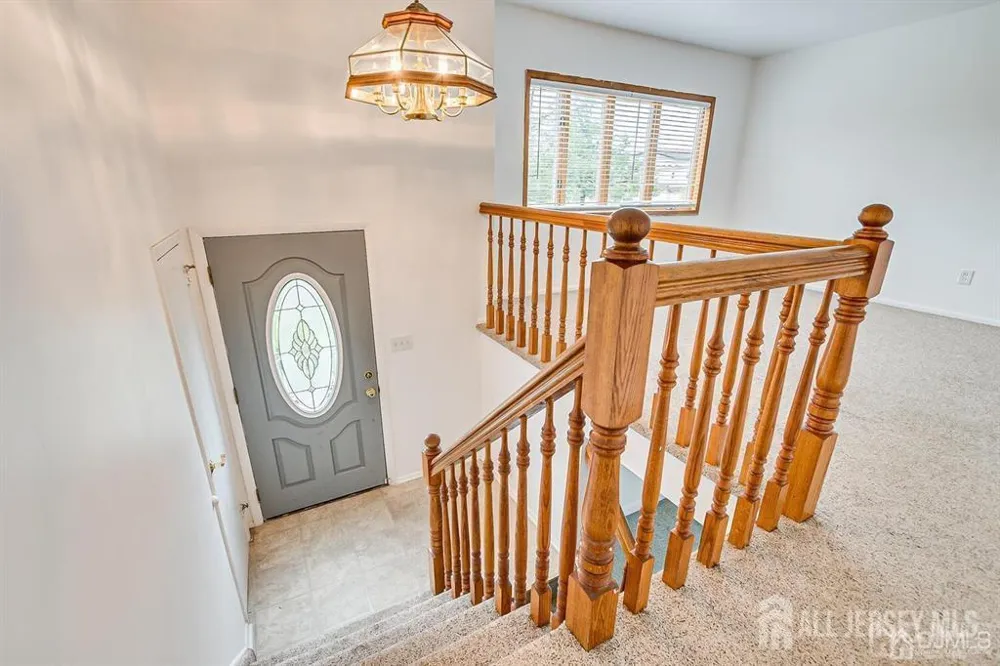 559 Wood Avenue Edison, NJ 08820