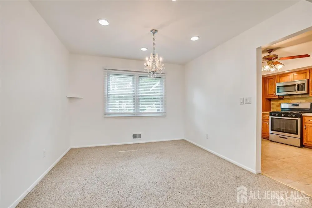 559 Wood Avenue Edison, NJ 08820