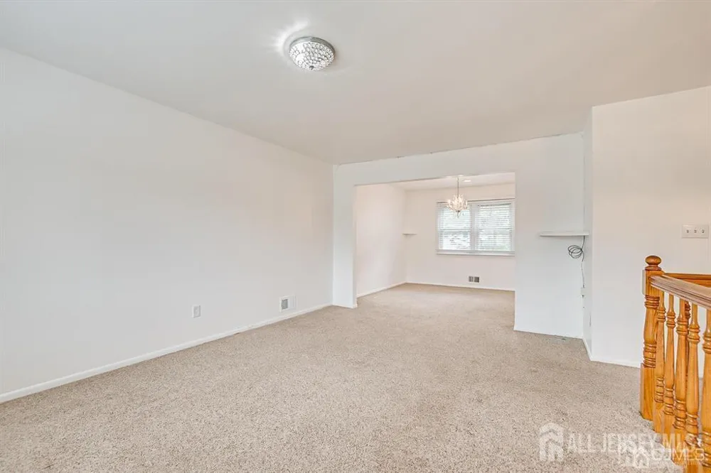 559 Wood Avenue Edison, NJ 08820