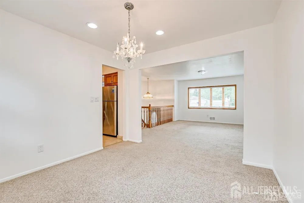 559 Wood Avenue Edison, NJ 08820