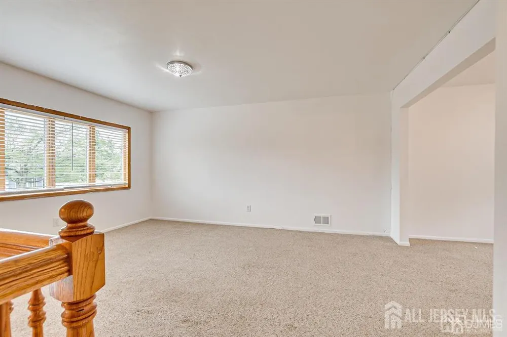 559 Wood Avenue Edison, NJ 08820