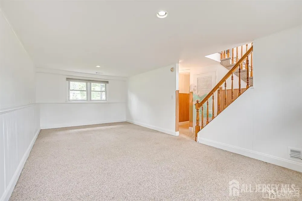 559 Wood Avenue Edison, NJ 08820