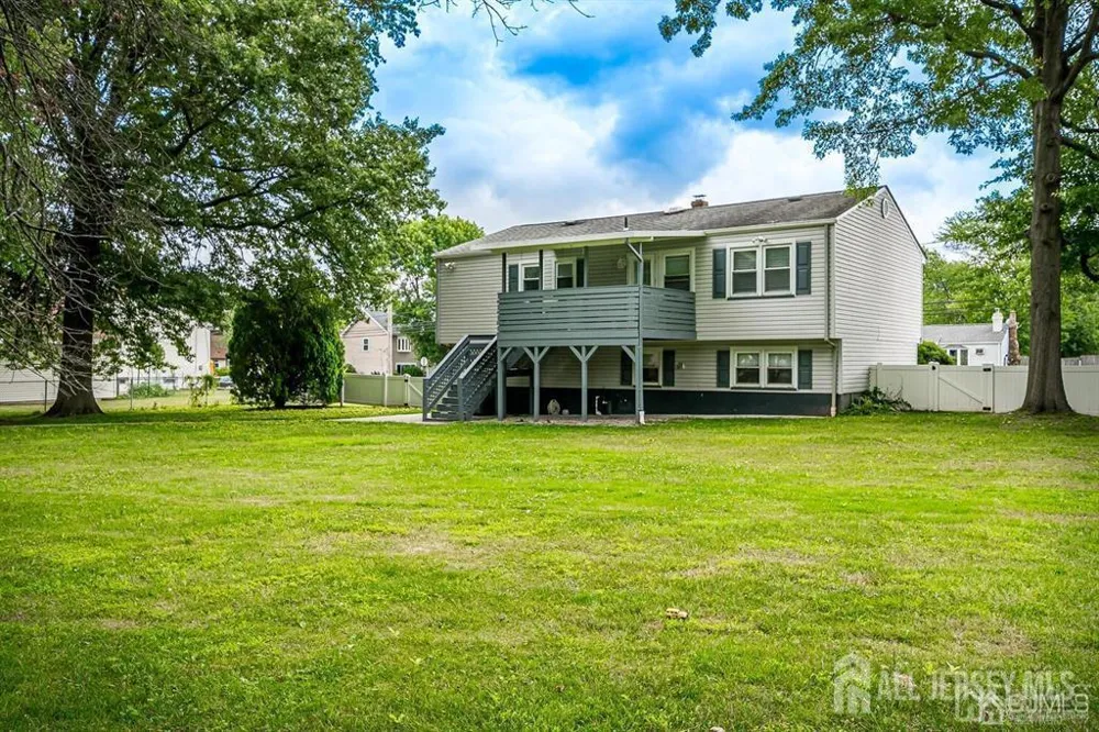 559 Wood Avenue Edison, NJ 08820