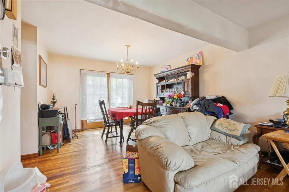 28 Debra Place Sewaren, NJ 07077