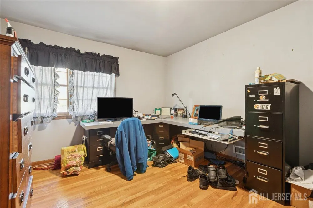 28 Debra Place Sewaren, NJ 07077