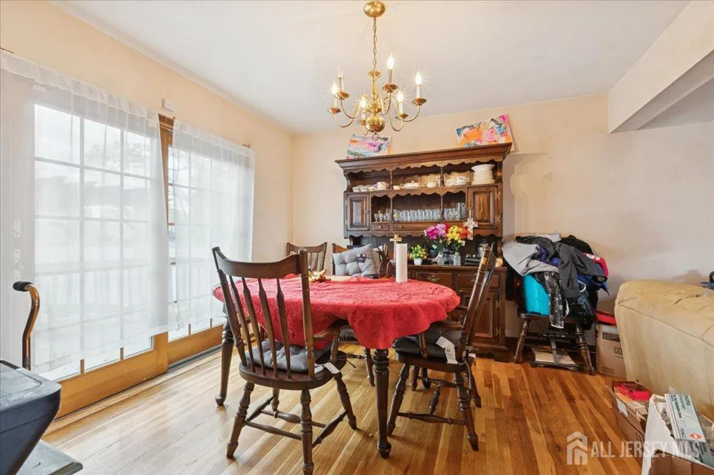 28 Debra Place Sewaren, NJ 07077