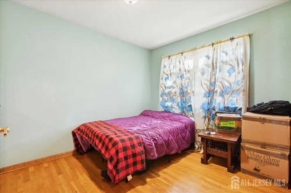 28 Debra Place Sewaren, NJ 07077