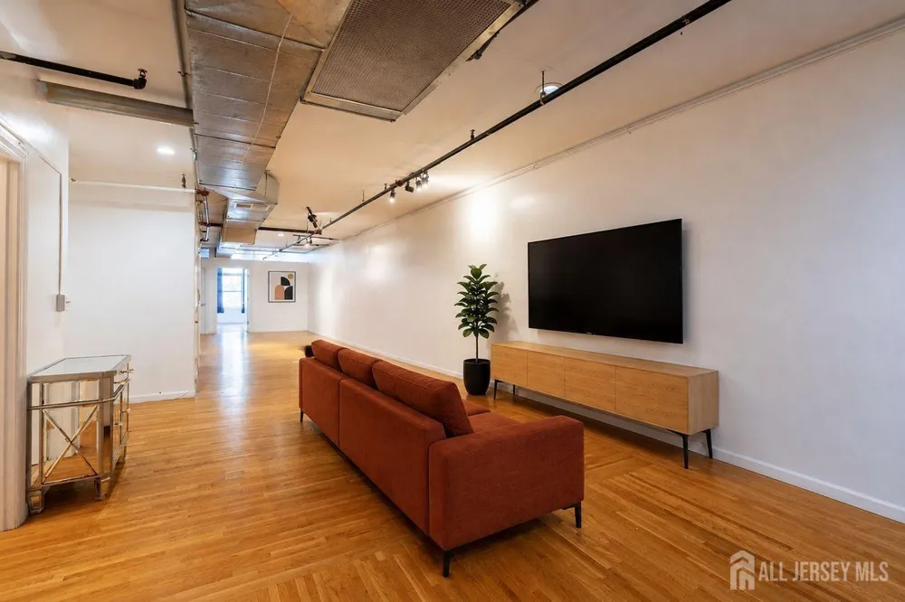 378 George Street #201 New Brunswick, NJ 08901