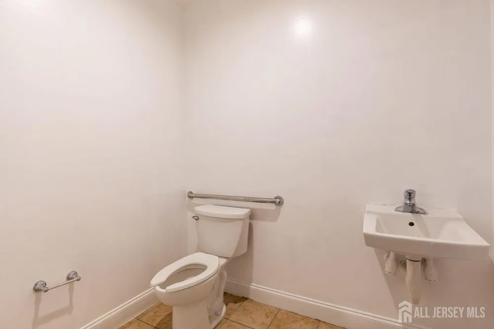 378 George Street #201 New Brunswick, NJ 08901