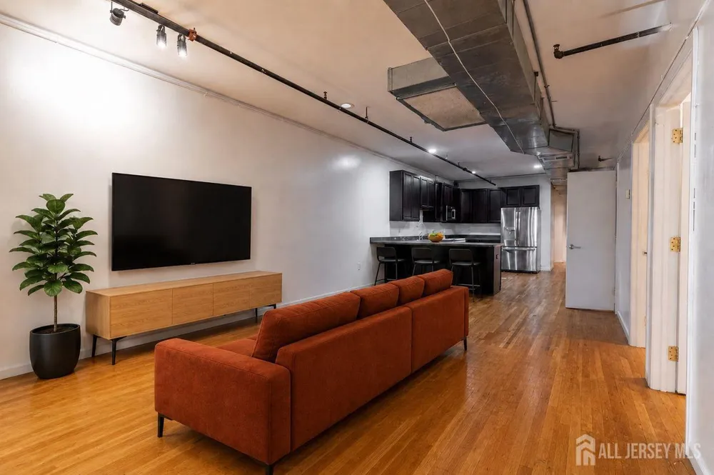 378 George Street #201 New Brunswick, NJ 08901