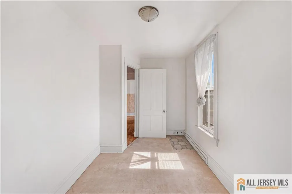 216 Handy Street New Brunswick, NJ 08901