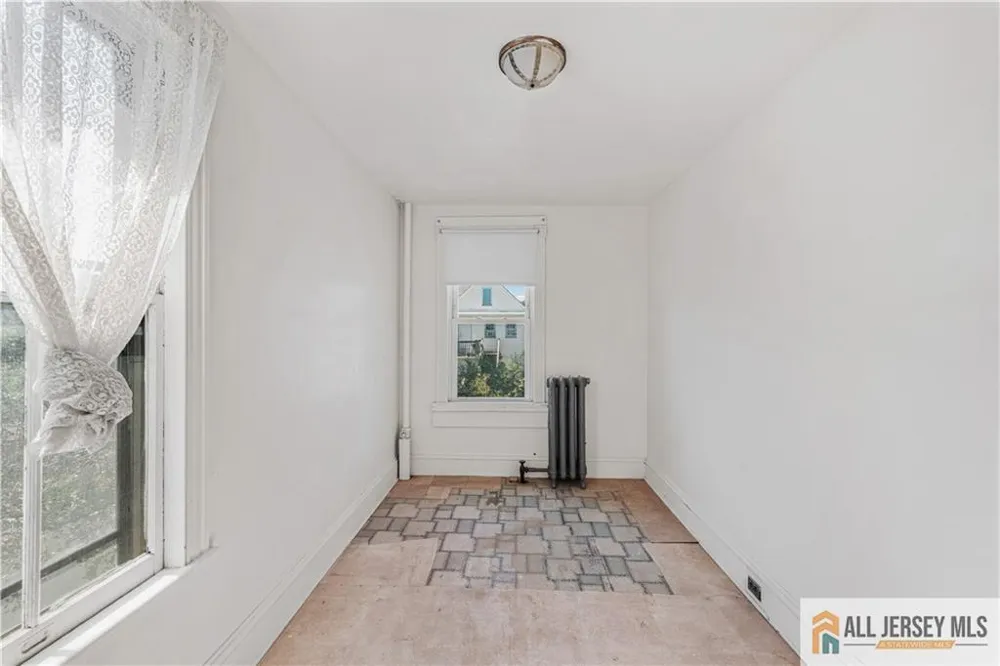 216 Handy Street New Brunswick, NJ 08901