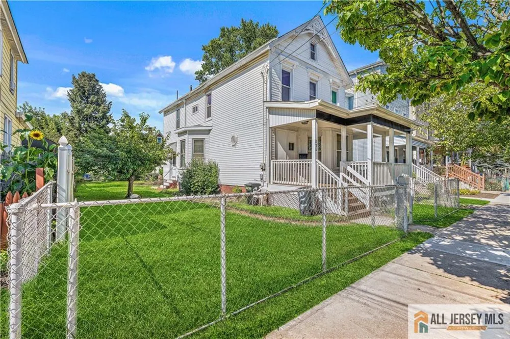 216 Handy Street New Brunswick, NJ 08901