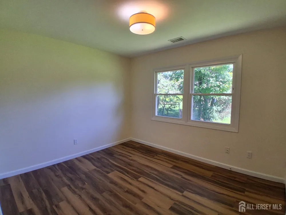 6 Flower Road Franklin Twsp, NJ 08873