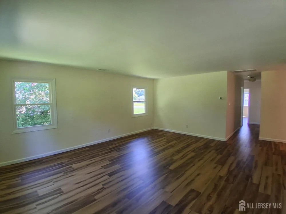 6 Flower Road Franklin Twsp, NJ 08873