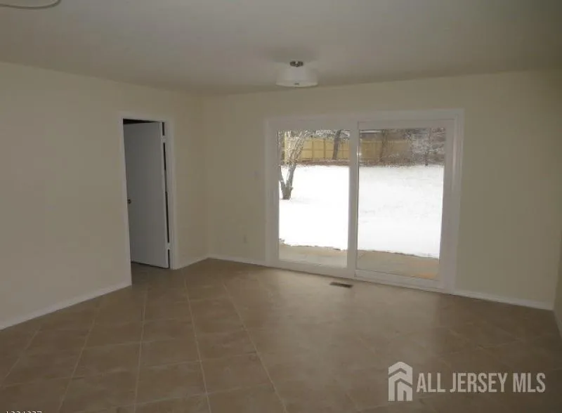 6 Flower Road Franklin Twsp, NJ 08873