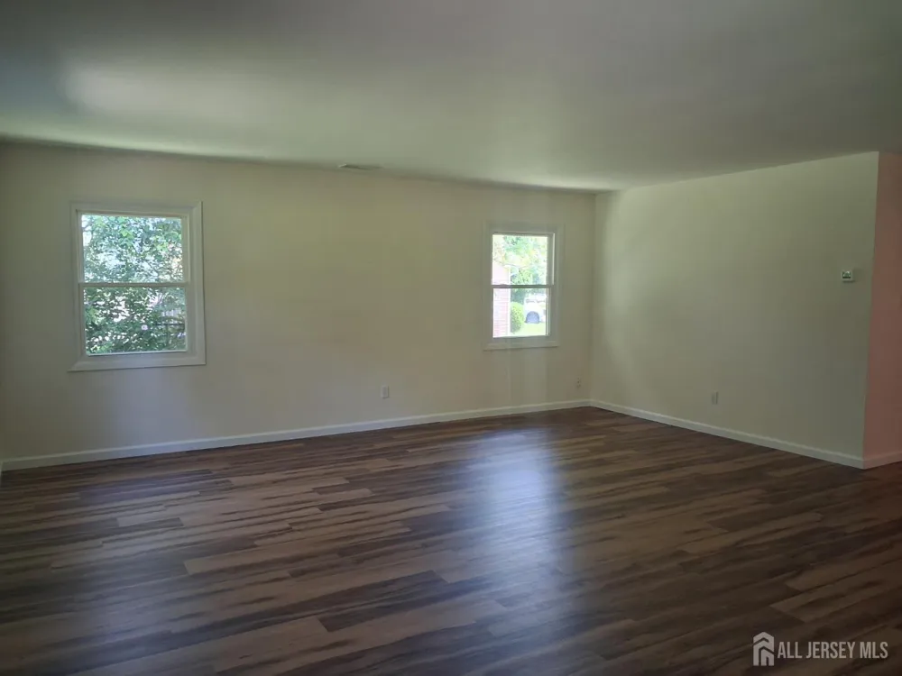 6 Flower Road Franklin Twsp, NJ 08873