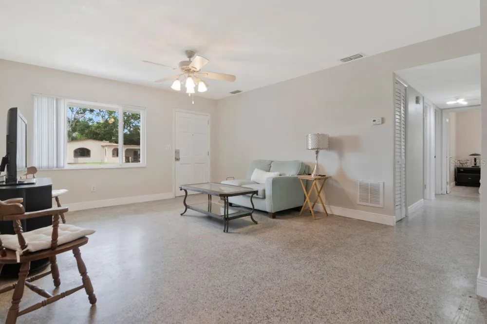 7713 W POWHATAN AVENUE Tampa, FL 33615