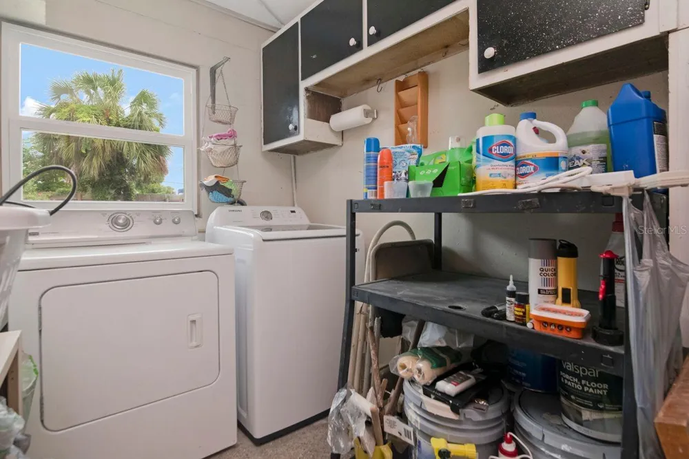 7713 W POWHATAN AVENUE Tampa, FL 33615