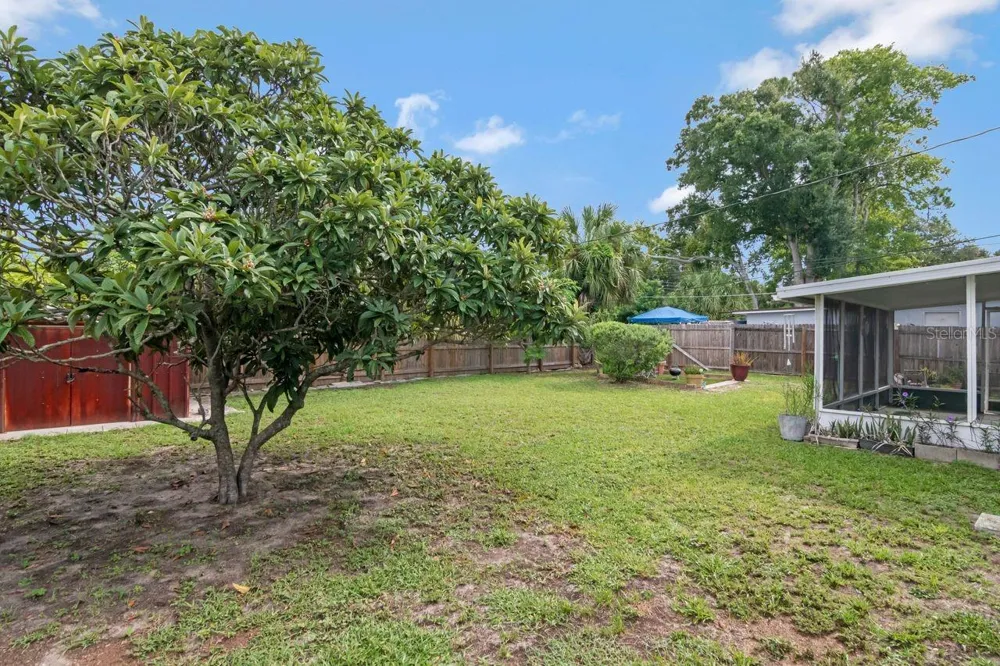 7713 W POWHATAN AVENUE Tampa, FL 33615