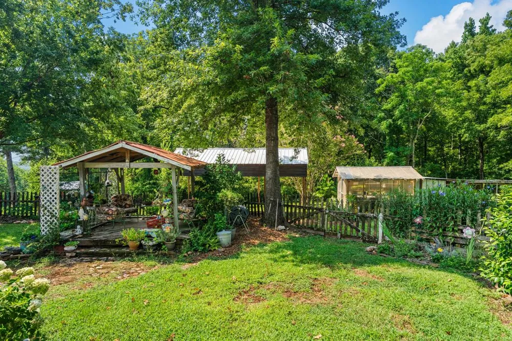 460 Roger Copeland Road Hamilton, GA 31811