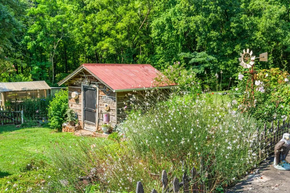 460 Roger Copeland Road Hamilton, GA 31811