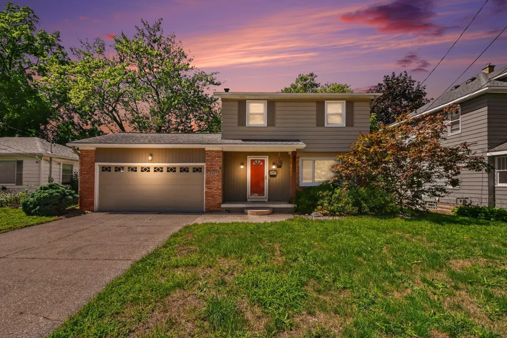 3157 Locke Avenue SW Grandville, MI 49418