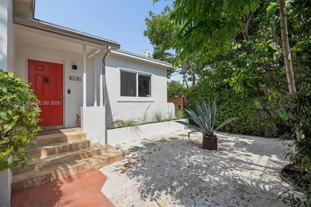 8230 NE 1st Pl Miami, FL 33138