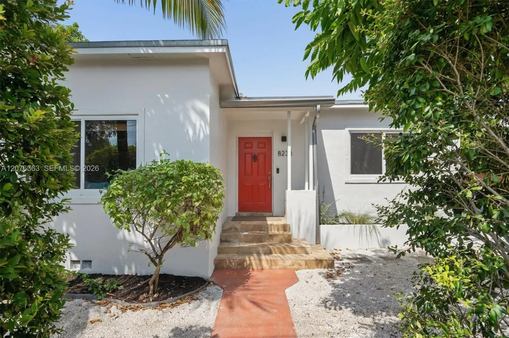 8230 NE 1st Pl Miami, FL 33138