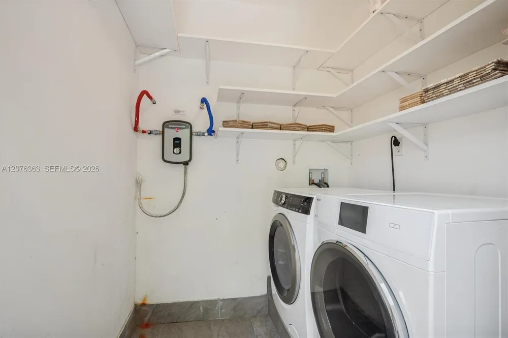 8230 NE 1st Pl Miami, FL 33138